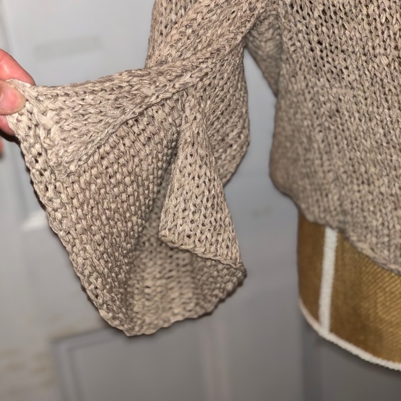 Parabeau Sweater (M) - Picture 5 of 6